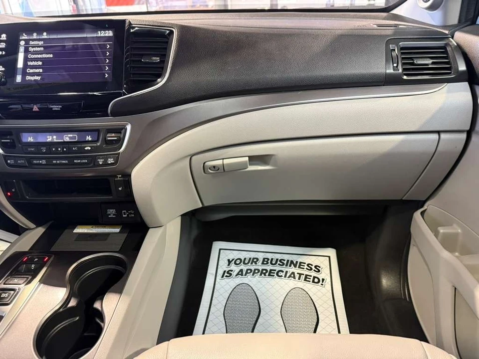 2022 Honda Pilot 3rd Gen - Image 20 of 21
