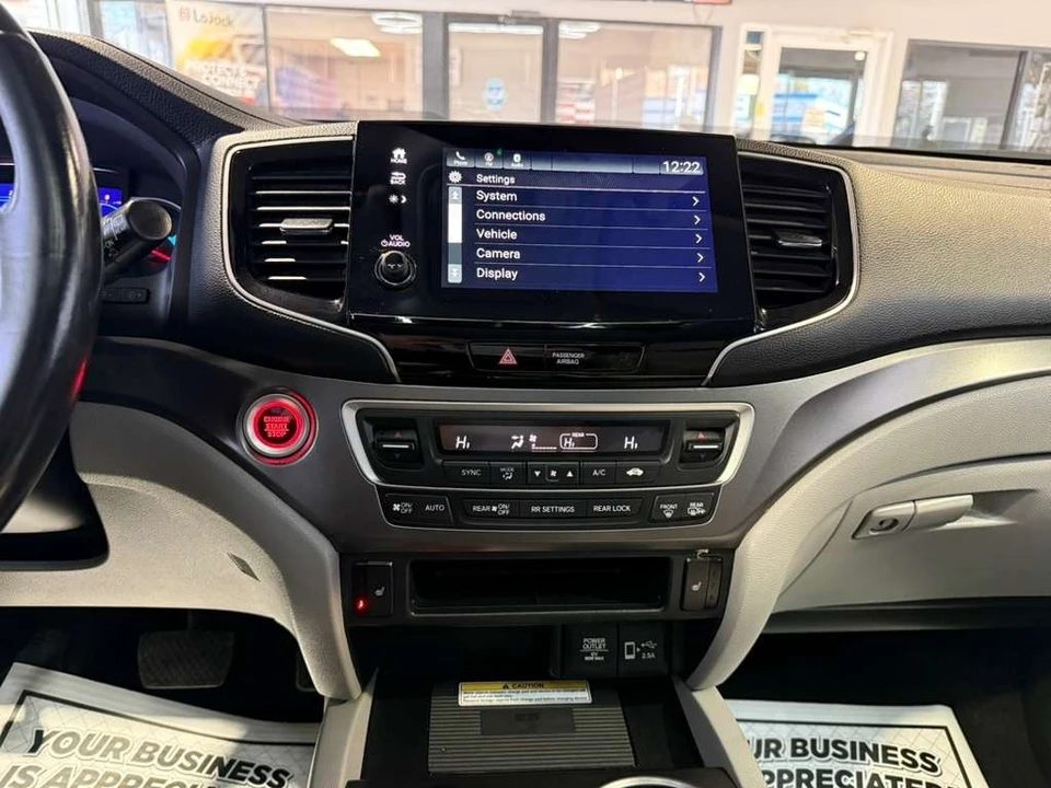 2022 Honda Pilot 3rd Gen - Image 16 of 21