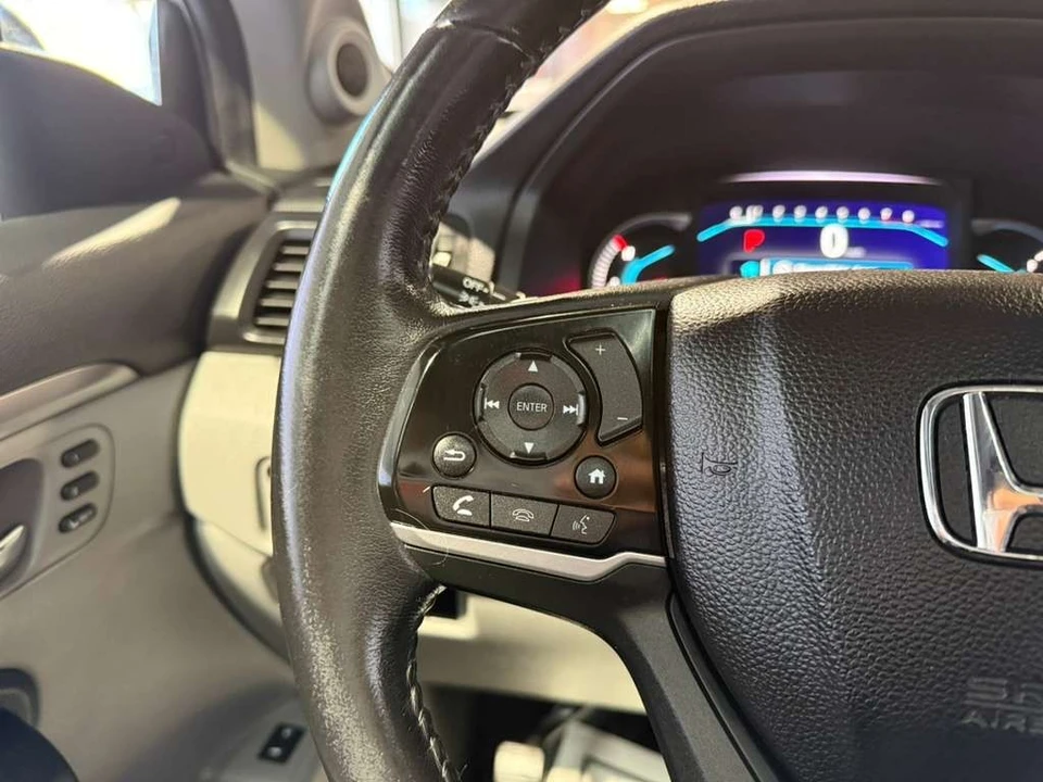 2022 Honda Pilot 3rd Gen - Image 13 of 21
