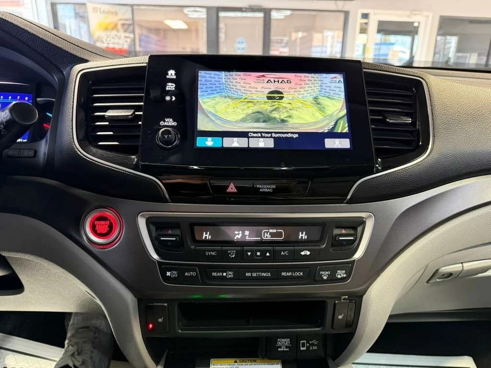 2022 Honda Pilot 3rd Gen - Image 17 of 21