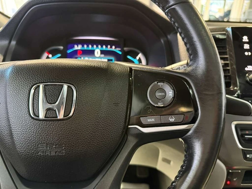2022 Honda Pilot 3rd Gen - Image 12 of 21