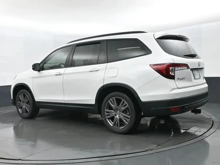2022 Honda Pilot 3rd Gen - Image 9 of 12