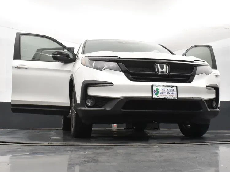 2022 Honda Pilot 3rd Gen - Image 11 of 12