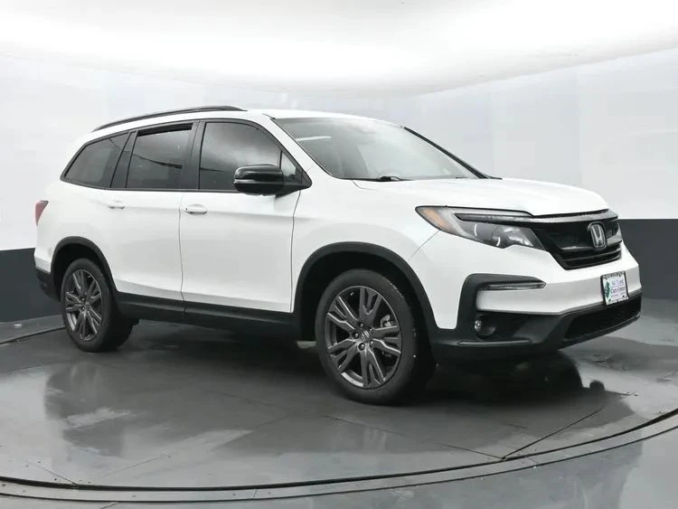 2022 Honda Pilot 3rd Gen - Image 2 of 12