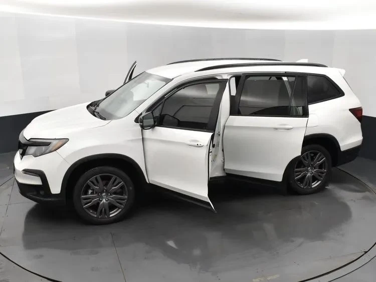 2022 Honda Pilot 3rd Gen - Image 7 of 12