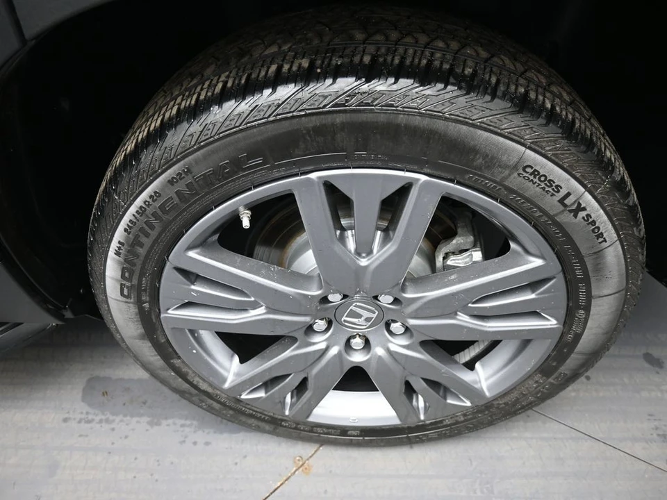 2022 Honda Pilot 3rd Gen - Image 15 of 21