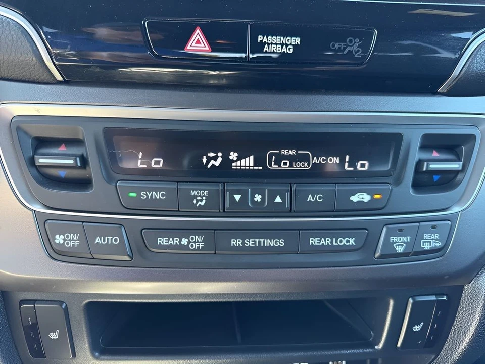 2022 Honda Pilot 3rd Gen - Image 19 of 21