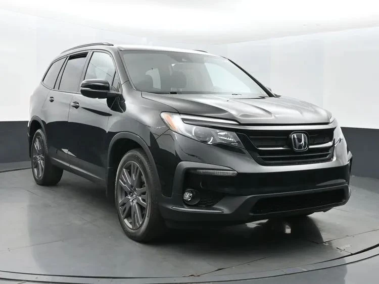 2022 Honda Pilot 3rd Gen - Image 2 of 12