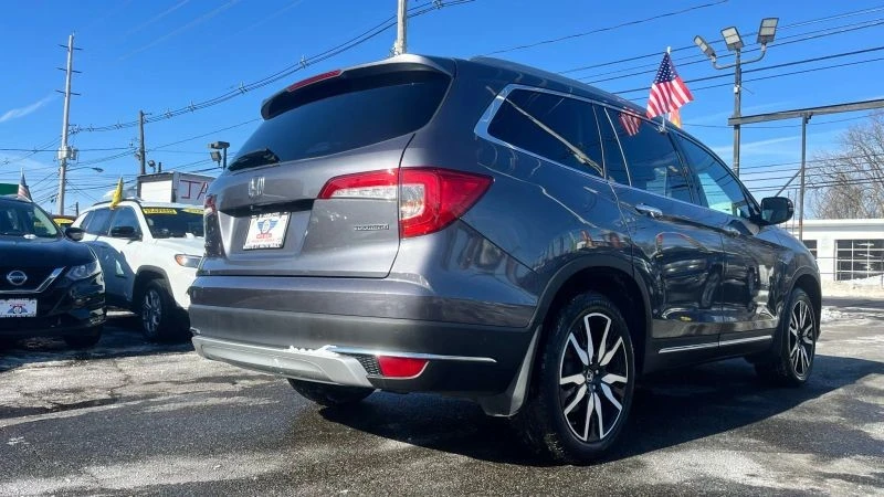 2022 Honda Pilot 3rd Gen - Image 9 of 12