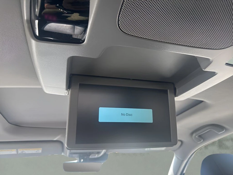 2022 Honda Pilot 3rd Gen - Image 15 of 21