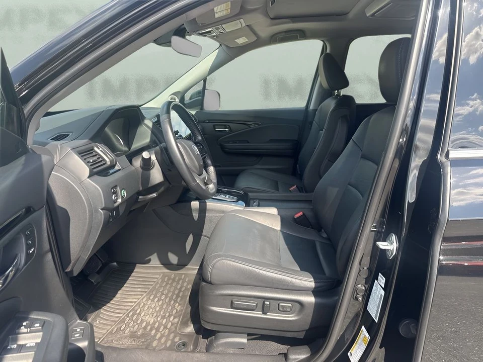 2022 Honda Pilot 3rd Gen - Image 9 of 21