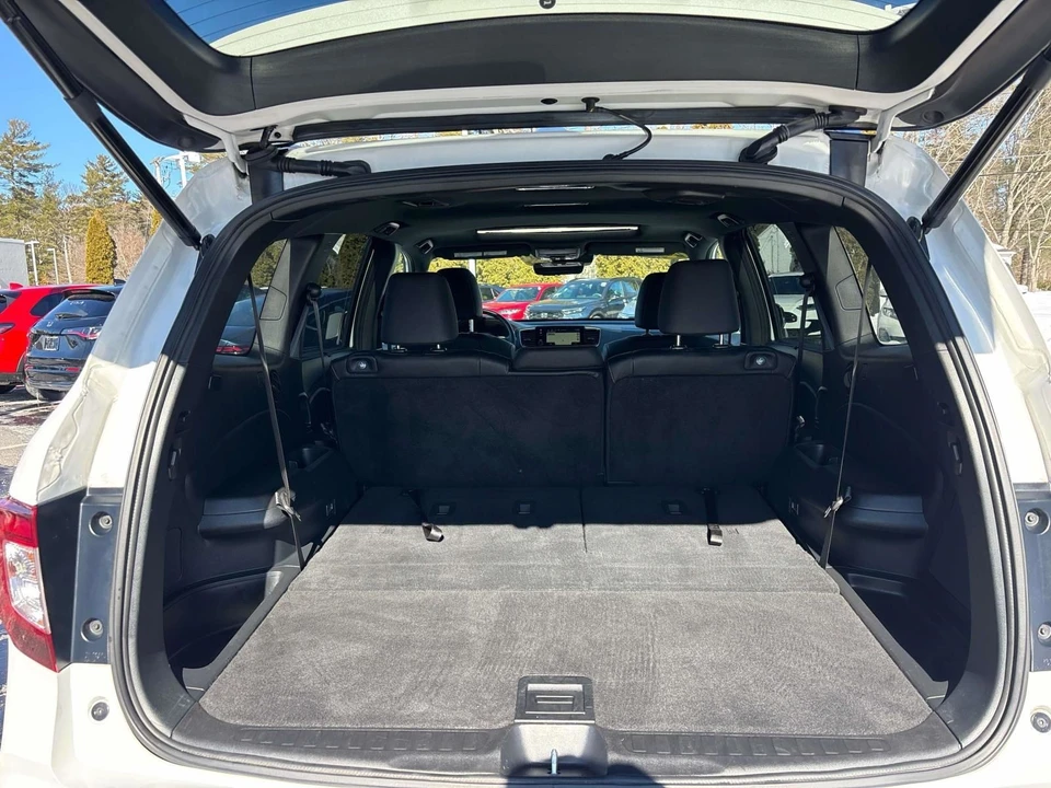 2022 Honda Pilot 3rd Gen - Image 16 of 21
