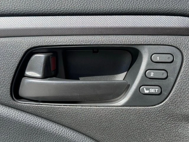 2022 Honda Pilot 3rd Gen - Image 19 of 21