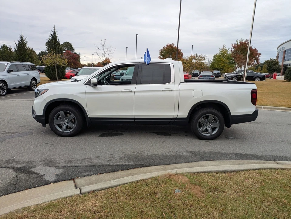 2022 Honda Ridgeline 2nd Gen - Image 7 of 21