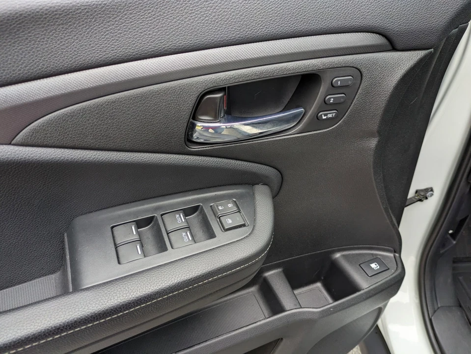 2022 Honda Ridgeline 2nd Gen - Image 16 of 21