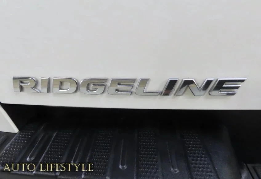 2022 Honda Ridgeline 2nd Gen - Image 10 of 21