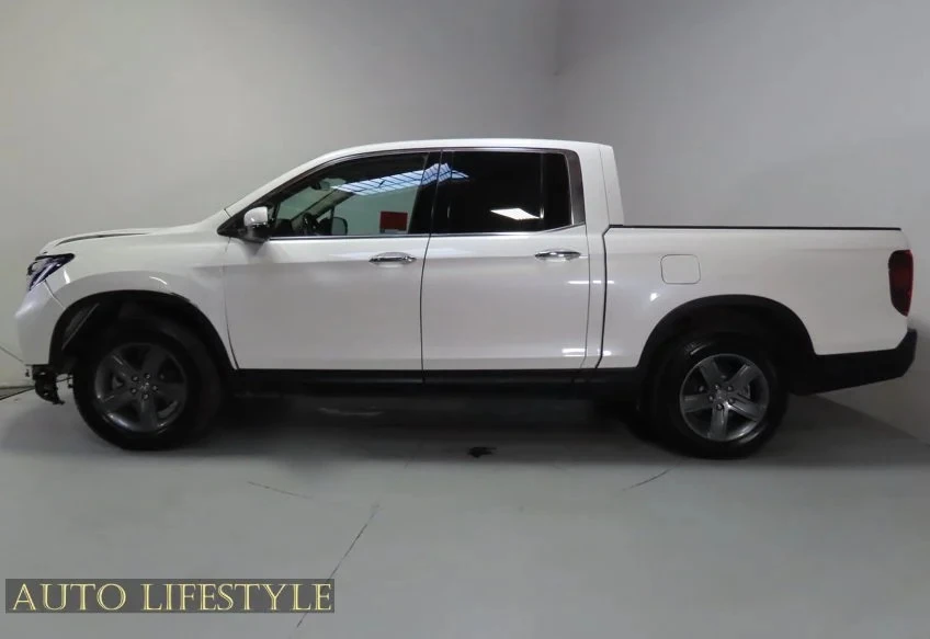 2022 Honda Ridgeline 2nd Gen - Image 5 of 21