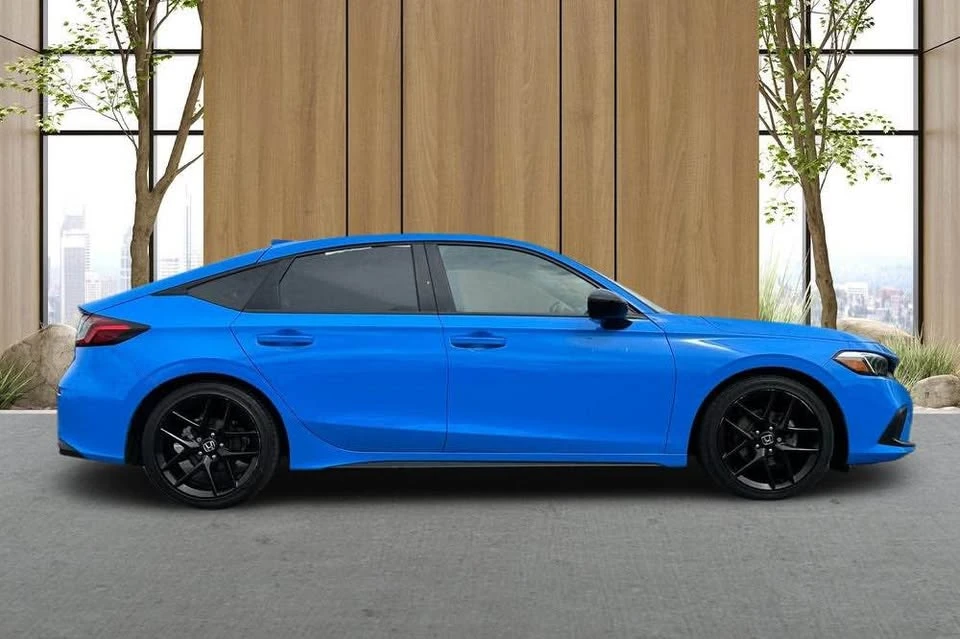 2022 Honda Civic 11th Gen - Image 2 of 13
