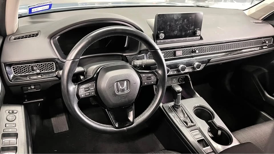 2022 Honda Civic 11th Gen - Image 11 of 17