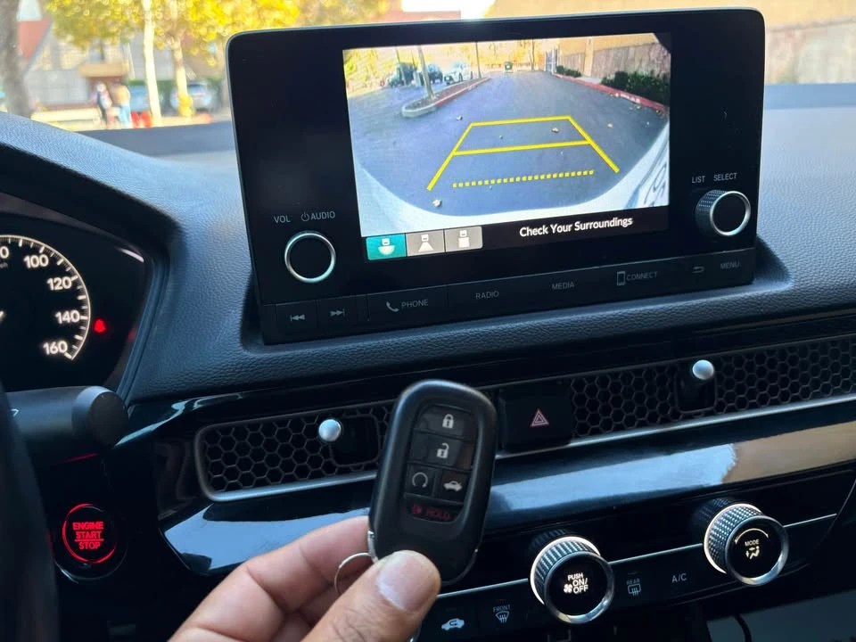 2022 Honda Civic 11th Gen - Image 15 of 17