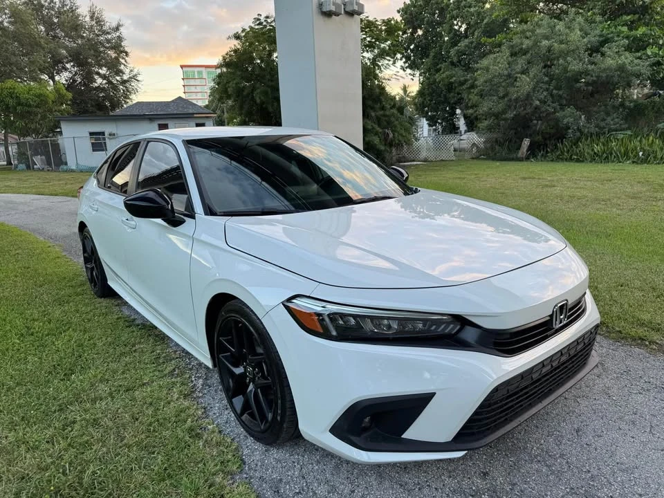 2022 Honda Civic 11th Gen - Image 2 of 13