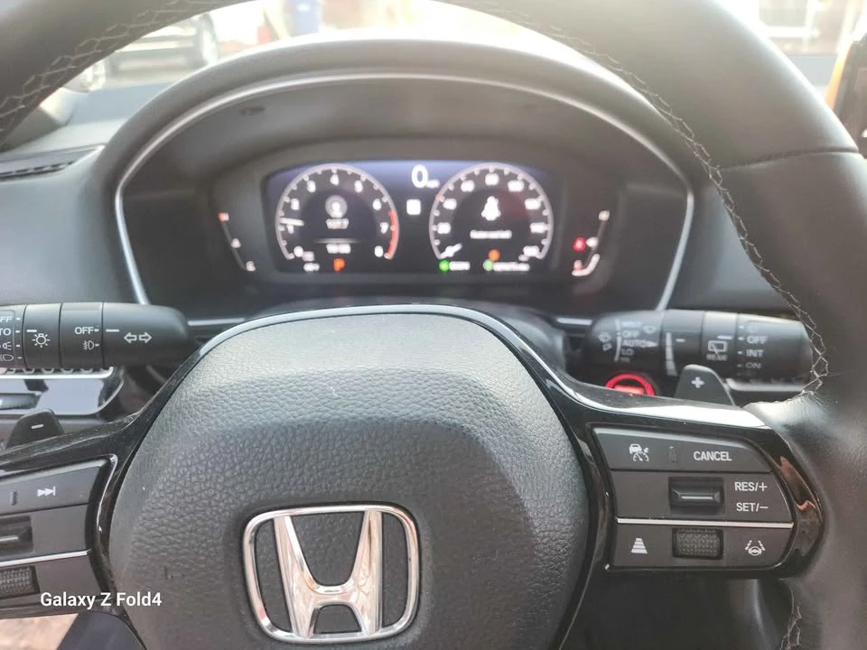 2022 Honda Civic 11th Gen - Image 15 of 18
