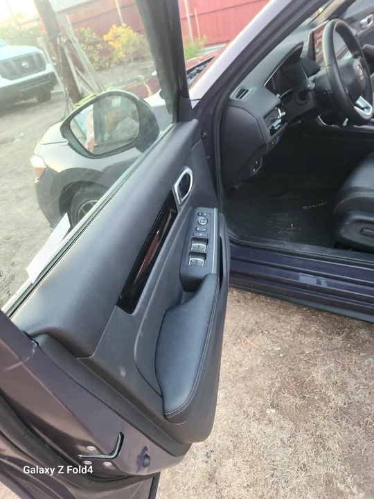 2022 Honda Civic 11th Gen - Image 11 of 18