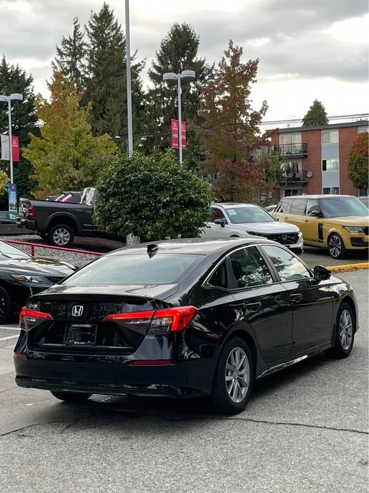 2022 Honda Civic 11th Gen - Image 2 of 11