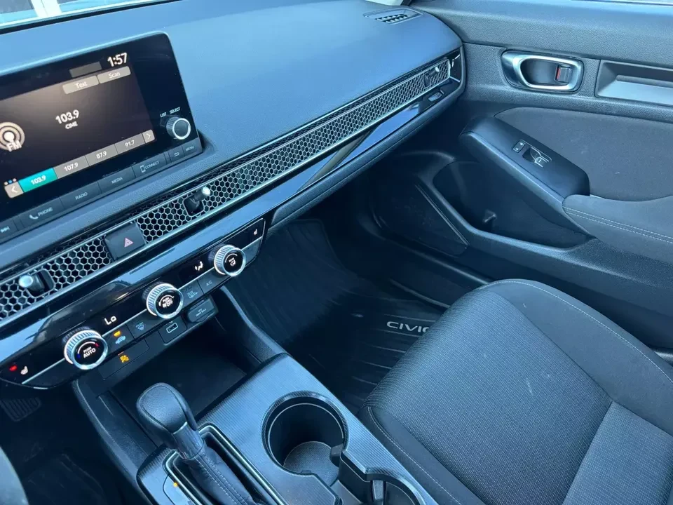 2022 Honda Civic 11th Gen - Image 12 of 18