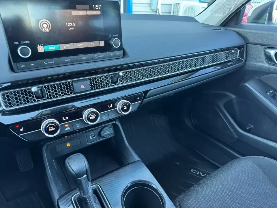 2022 Honda Civic 11th Gen - Image 11 of 18