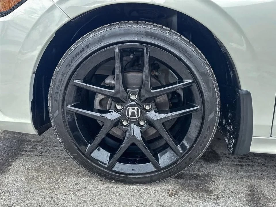 2022 Honda Civic 11th Gen - Image 10 of 20