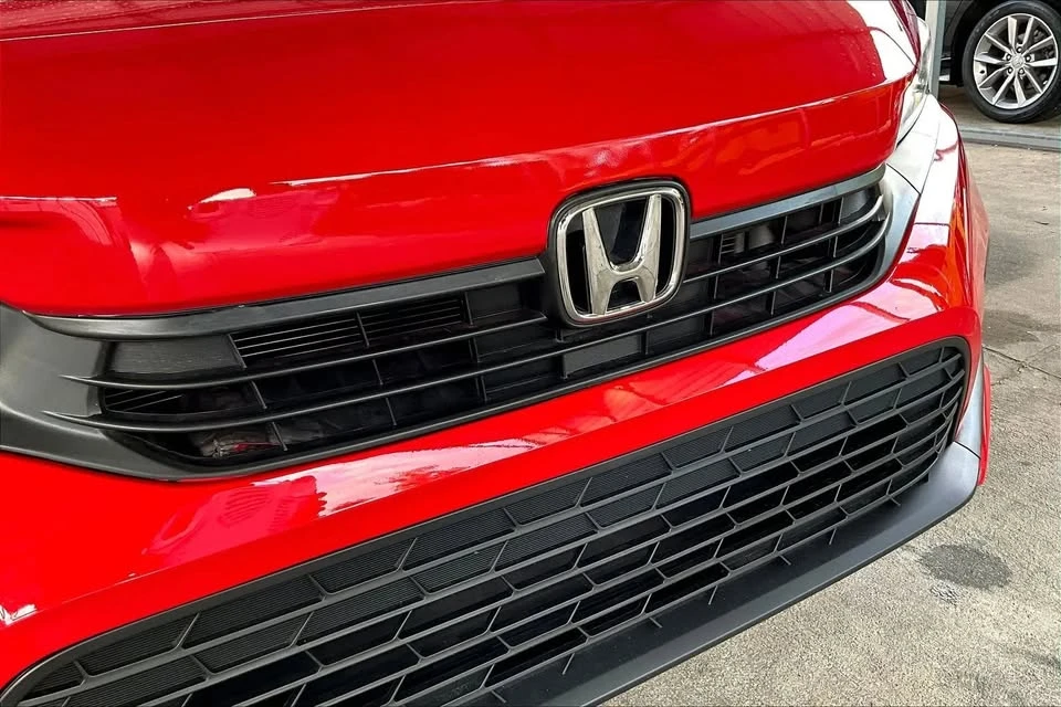 2022 Honda Civic 11th Gen - Image 8 of 17