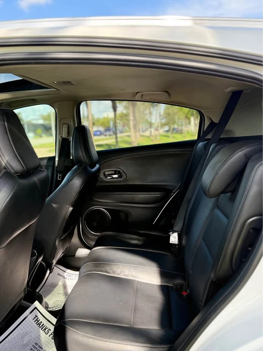 2022 Honda CR-V 5th Gen - Image 10 of 13
