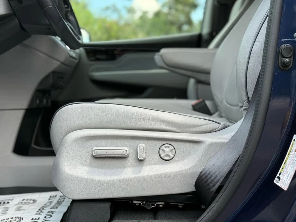 2022 Honda Odyssey - Image 11 of 16
