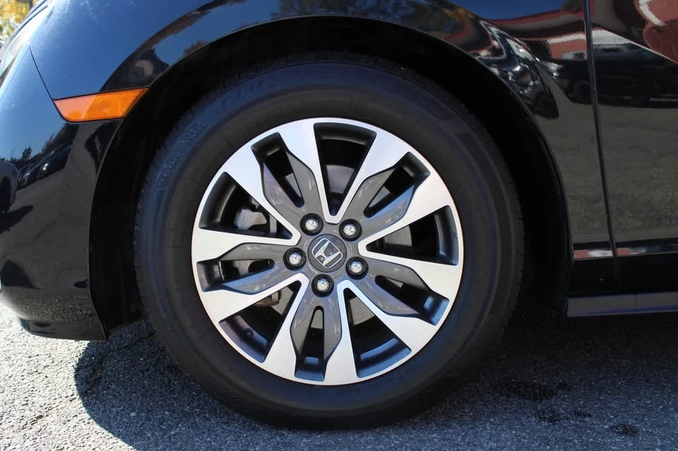 2022 Honda Odyssey - Image 2 of 10