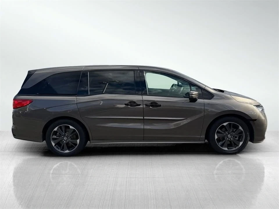 2022 Honda Odyssey - Image 2 of 18