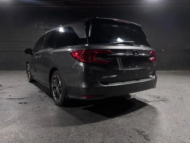 2022 Honda Odyssey - Image 2 of 15