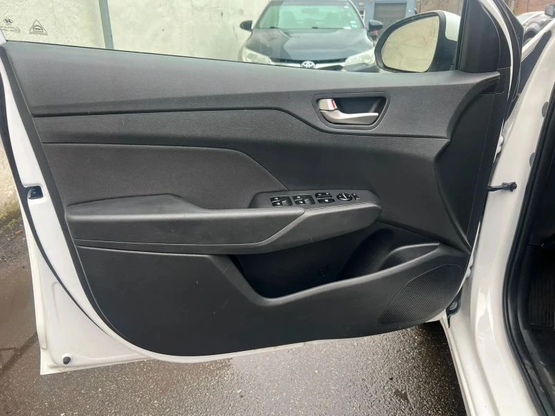 2022 Hyundai Accent - Image 11 of 12