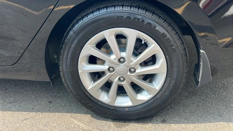 2022 Hyundai Accent - Image 10 of 12