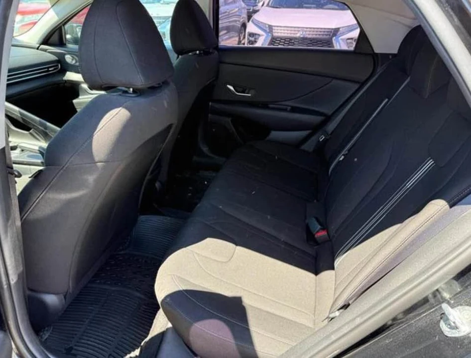 2022 Hyundai Elantra - Image 9 of 11
