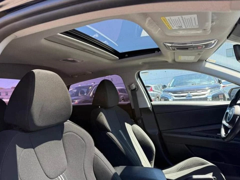 2022 Hyundai Elantra - Image 8 of 11