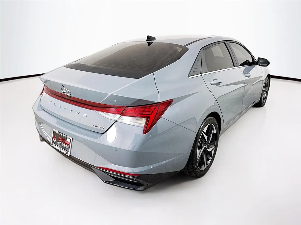 2022 Hyundai Elantra - Image 7 of 21