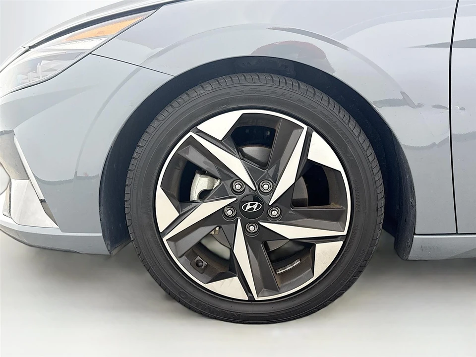 2022 Hyundai Elantra - Image 13 of 14