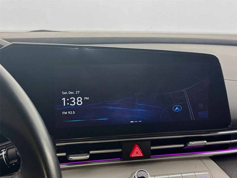 2022 Hyundai Elantra - Image 10 of 14