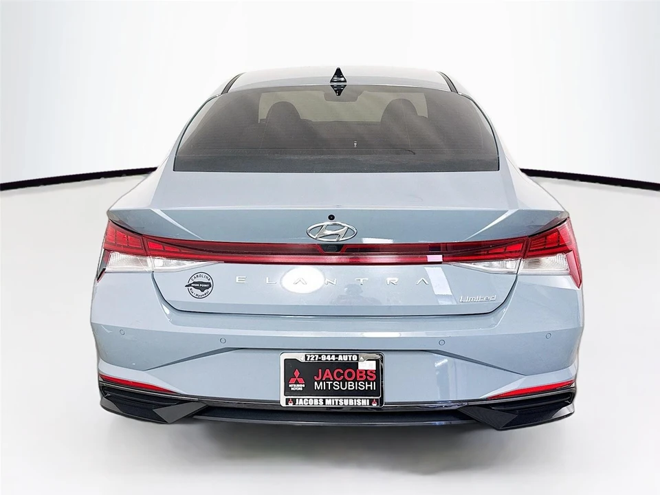 2022 Hyundai Elantra - Image 4 of 14