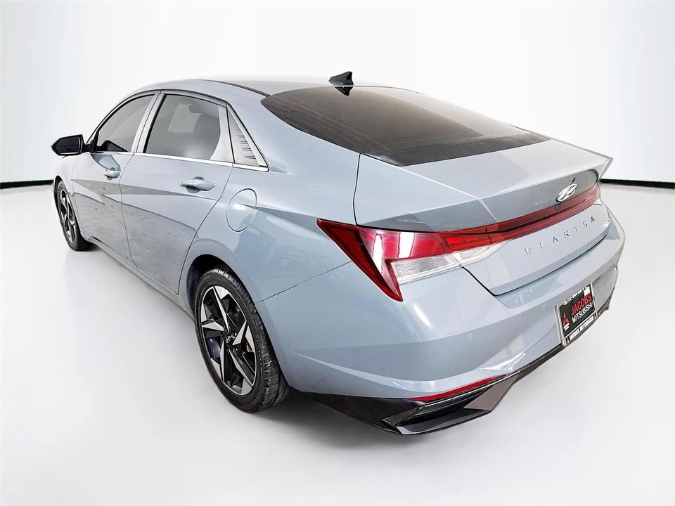 2022 Hyundai Elantra - Image 5 of 21