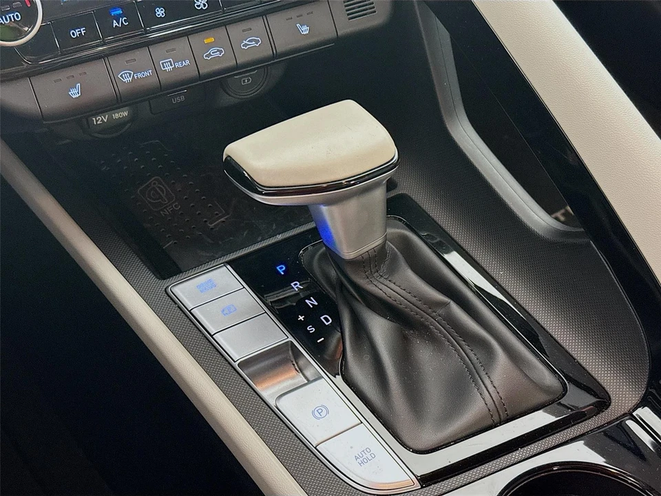2022 Hyundai Elantra - Image 9 of 14