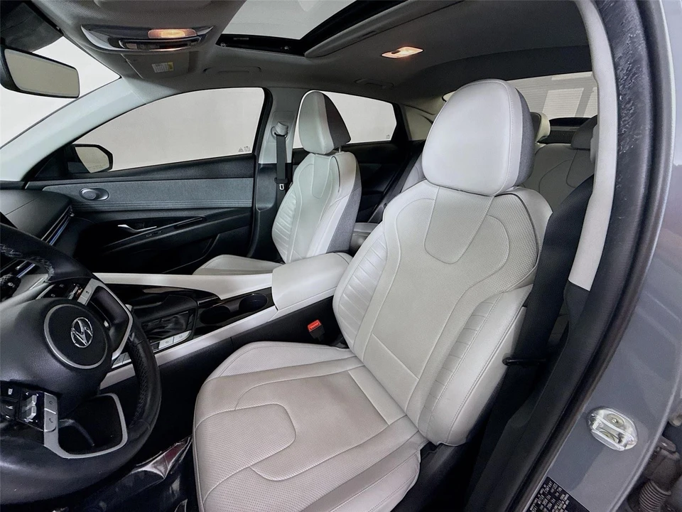 2022 Hyundai Elantra - Image 18 of 21
