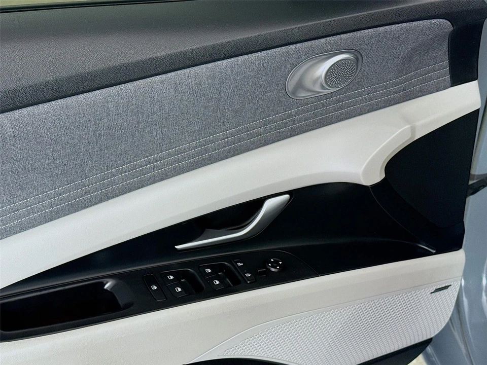 2022 Hyundai Elantra - Image 17 of 21