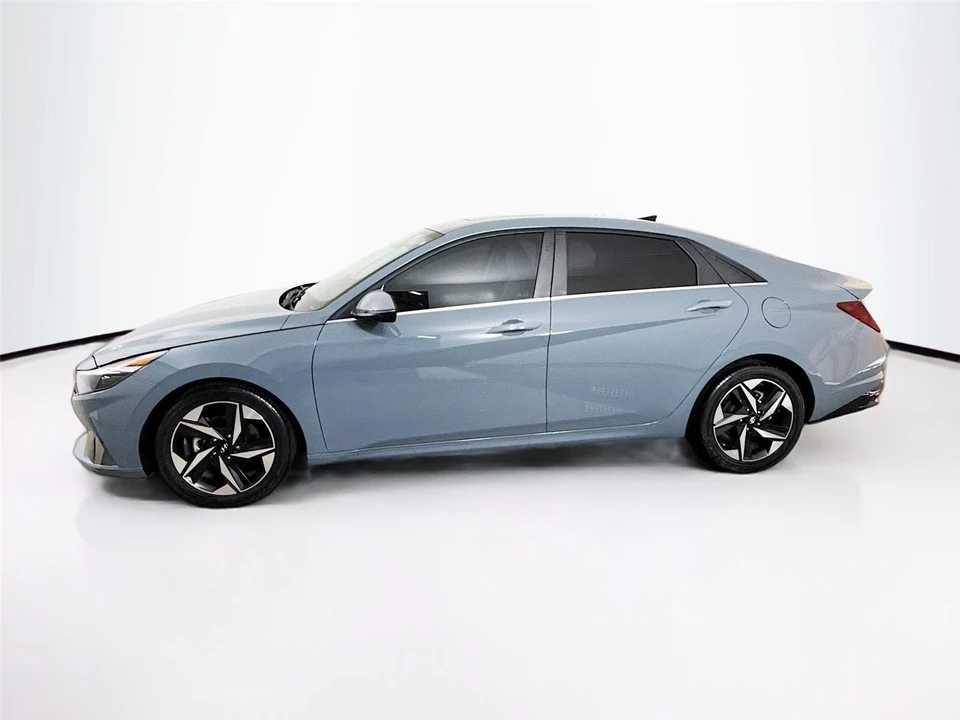 2022 Hyundai Elantra - Image 4 of 21